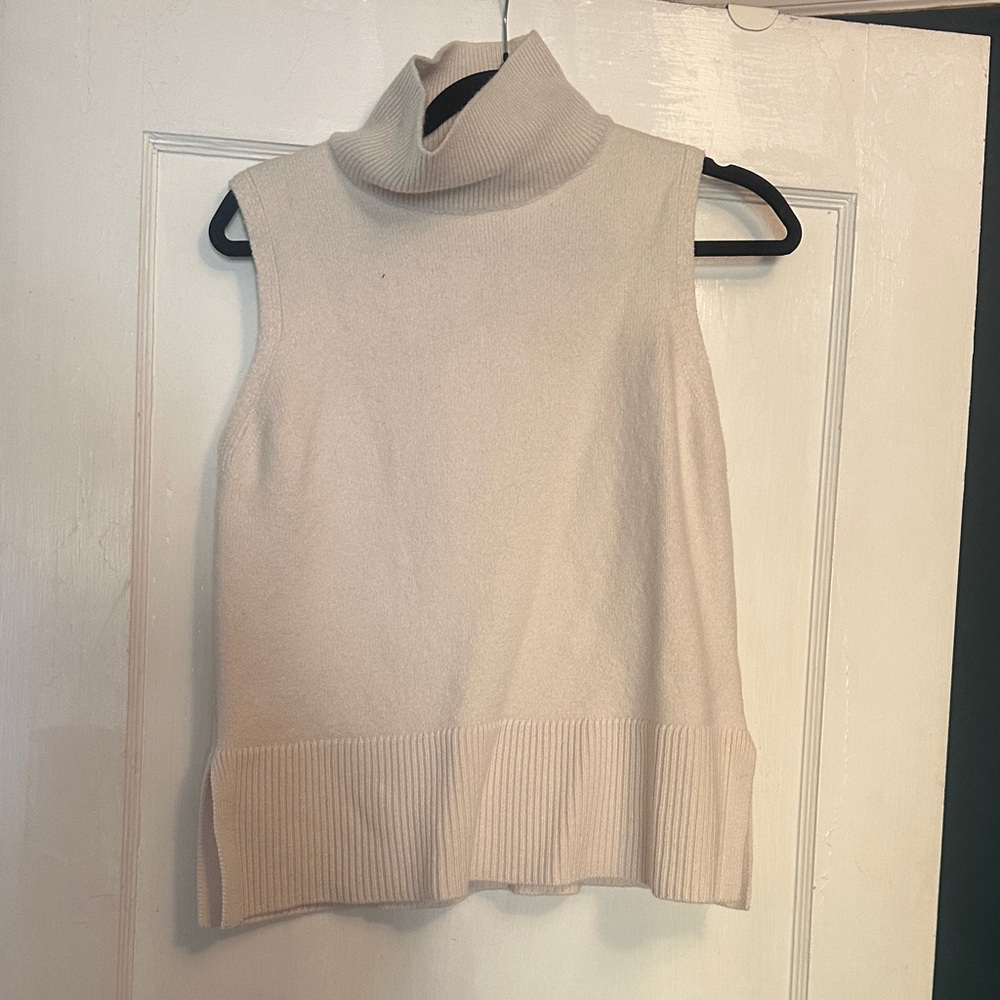 Aritzia Sleeveless Turtleneck Sweater - Cream